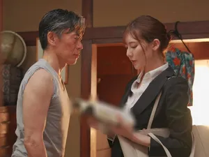 Một cuộc chạm trán trên cầu thang tòa nhà! Chất liệu thân máy hoàn hảo, sản phẩm tuyệt vời!