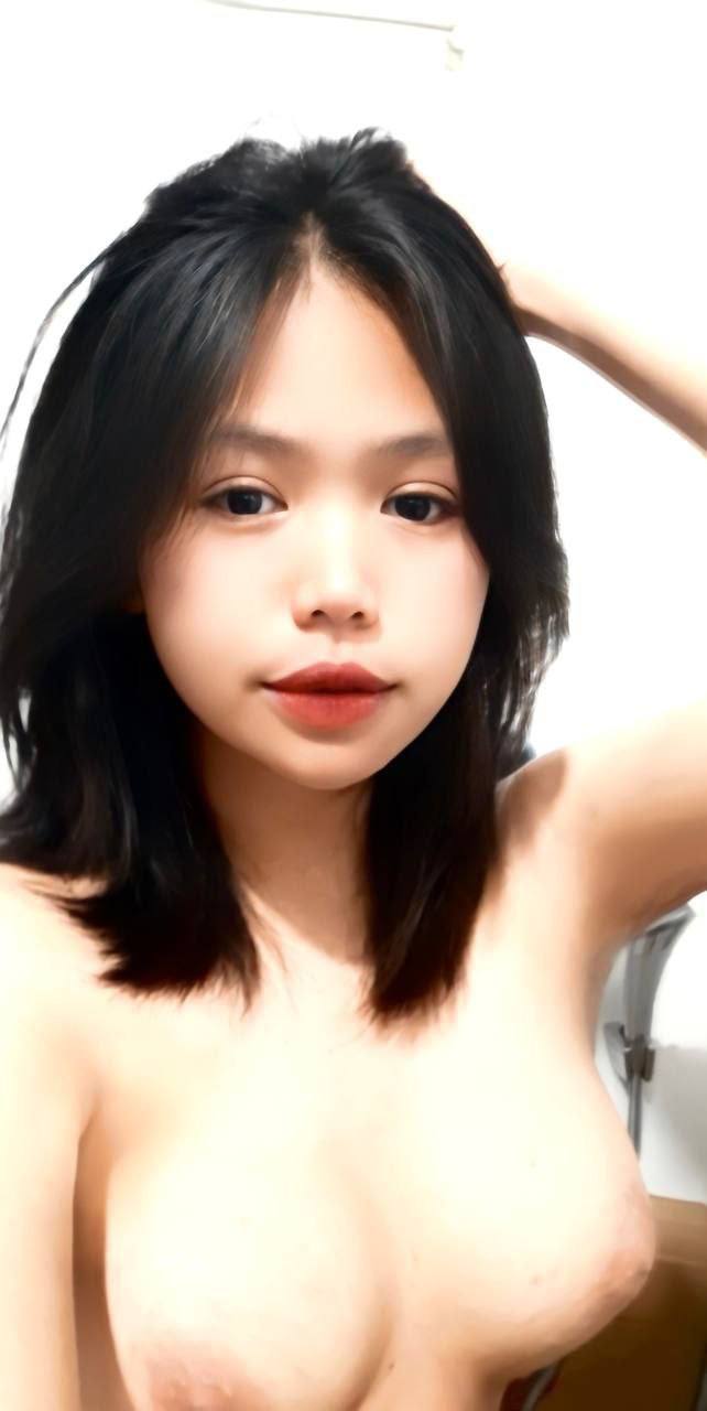 Mẹ đỡ đầu 50 tuổi của tôi nói rằng bà thậm chí không thể nấu ăn một cách yên bình